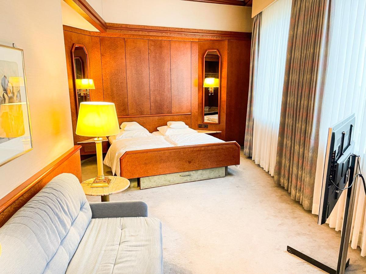 Gaestehaus Sophienstrasse Щутгарт Екстериор снимка