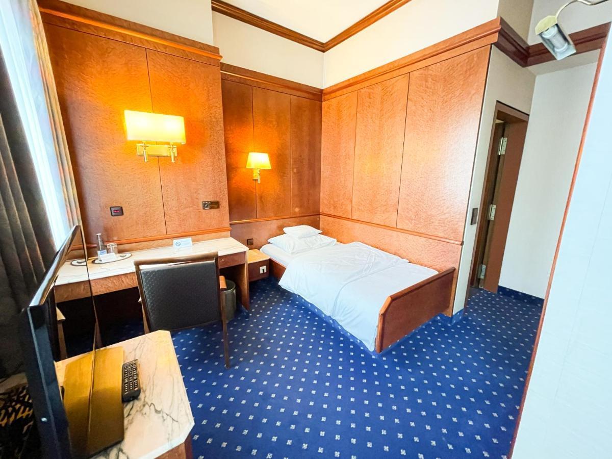 Gaestehaus Sophienstrasse Щутгарт Екстериор снимка