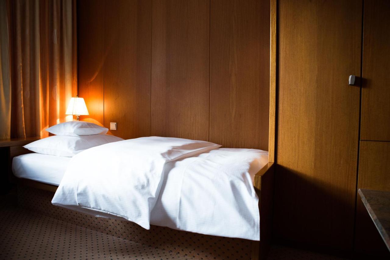 Gaestehaus Sophienstrasse Щутгарт Екстериор снимка